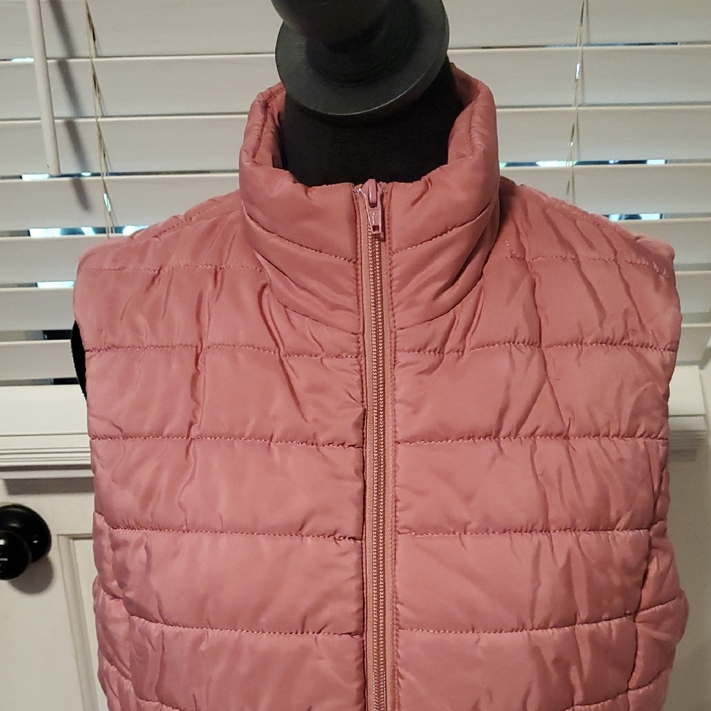 LOFT Pink Puffer Vest - Picture 3 of 11
